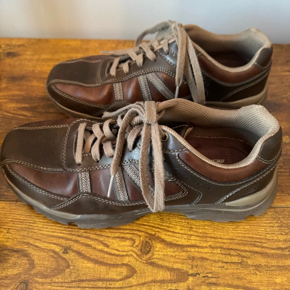 Skechers Men Relaxed Fit Leather Walking Shoes Brown Air Cooled‎ Memory Foam 8.5
